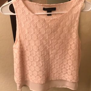 NWOT Banana Republic Lace Crop Top